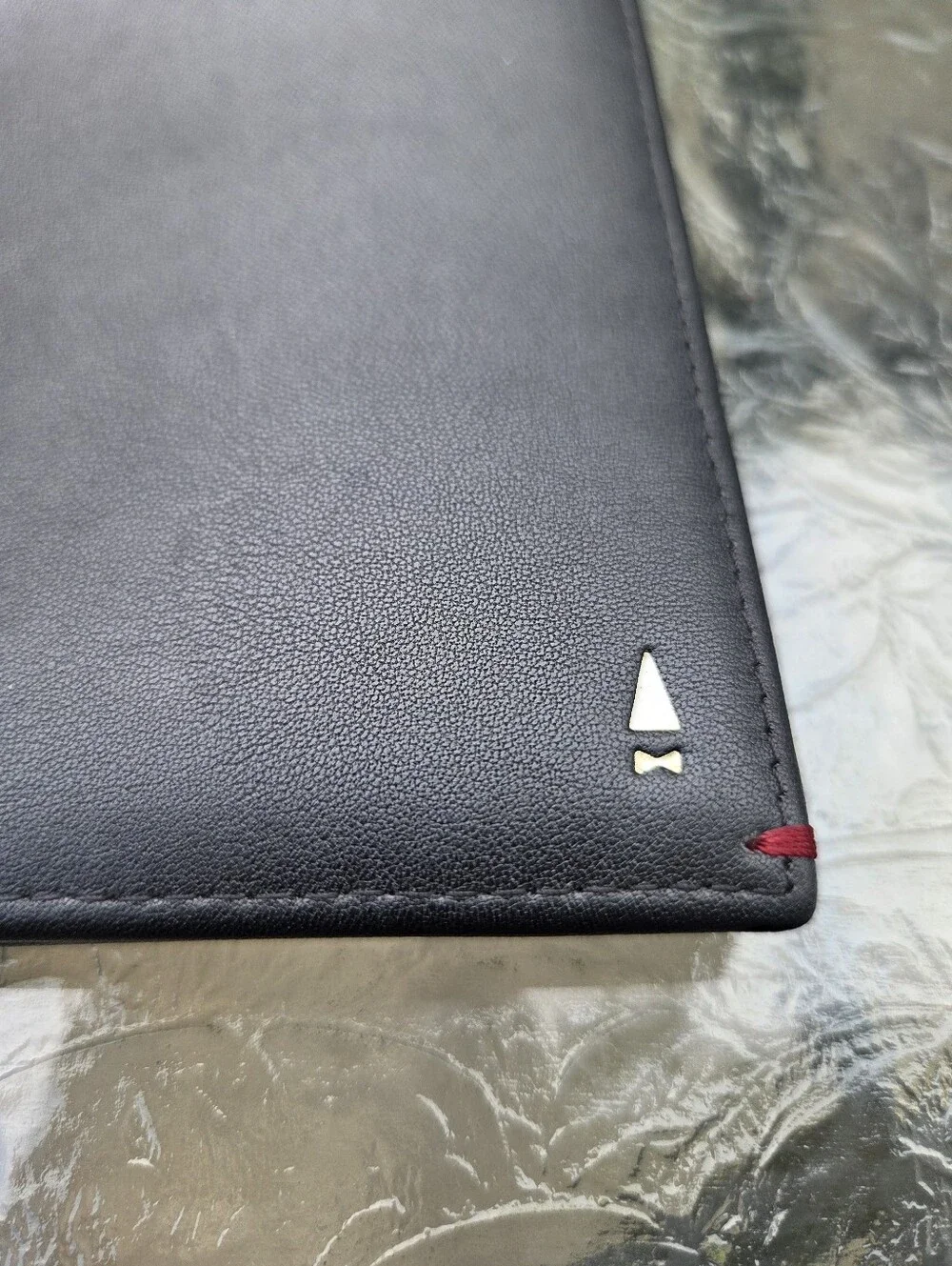 GNOME & BOW Herman Passport Coin Pouch Bifold Wallet Men Genuine Leather New